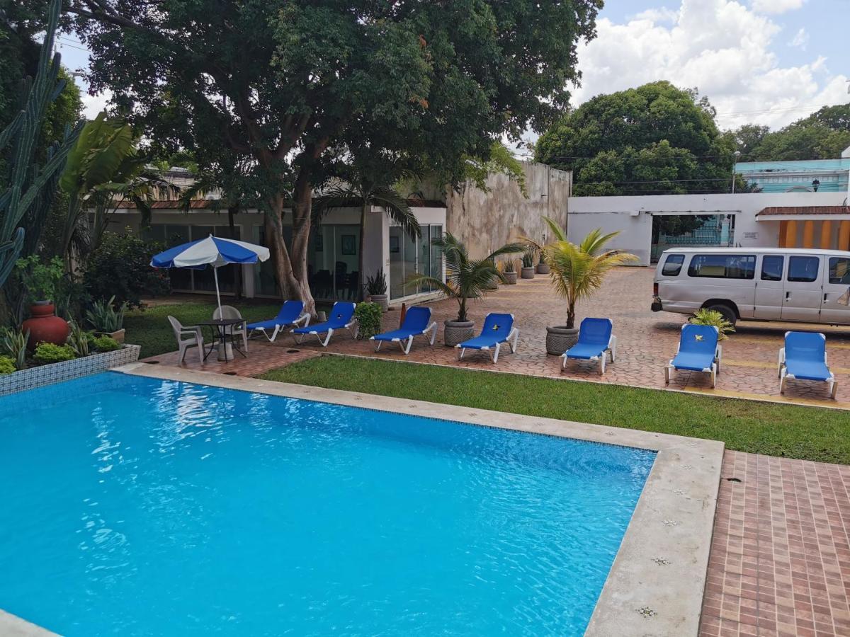 Hotel Las Dalias Inn Merida Exterior photo