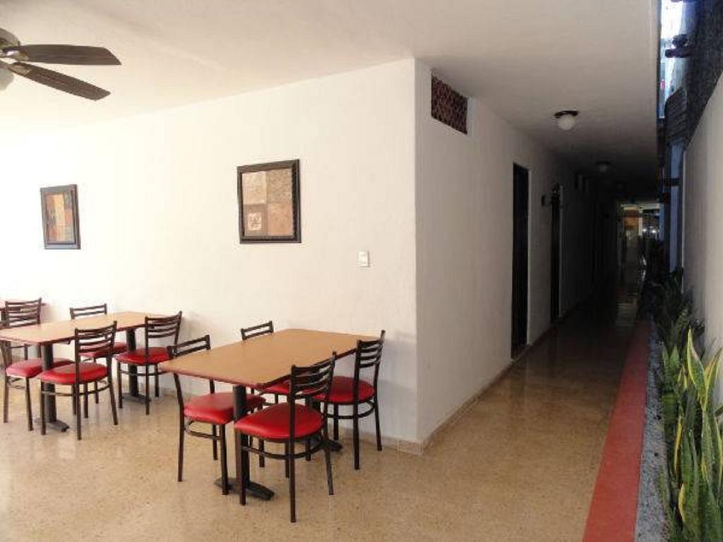 Hotel Las Dalias Inn Merida Exterior photo