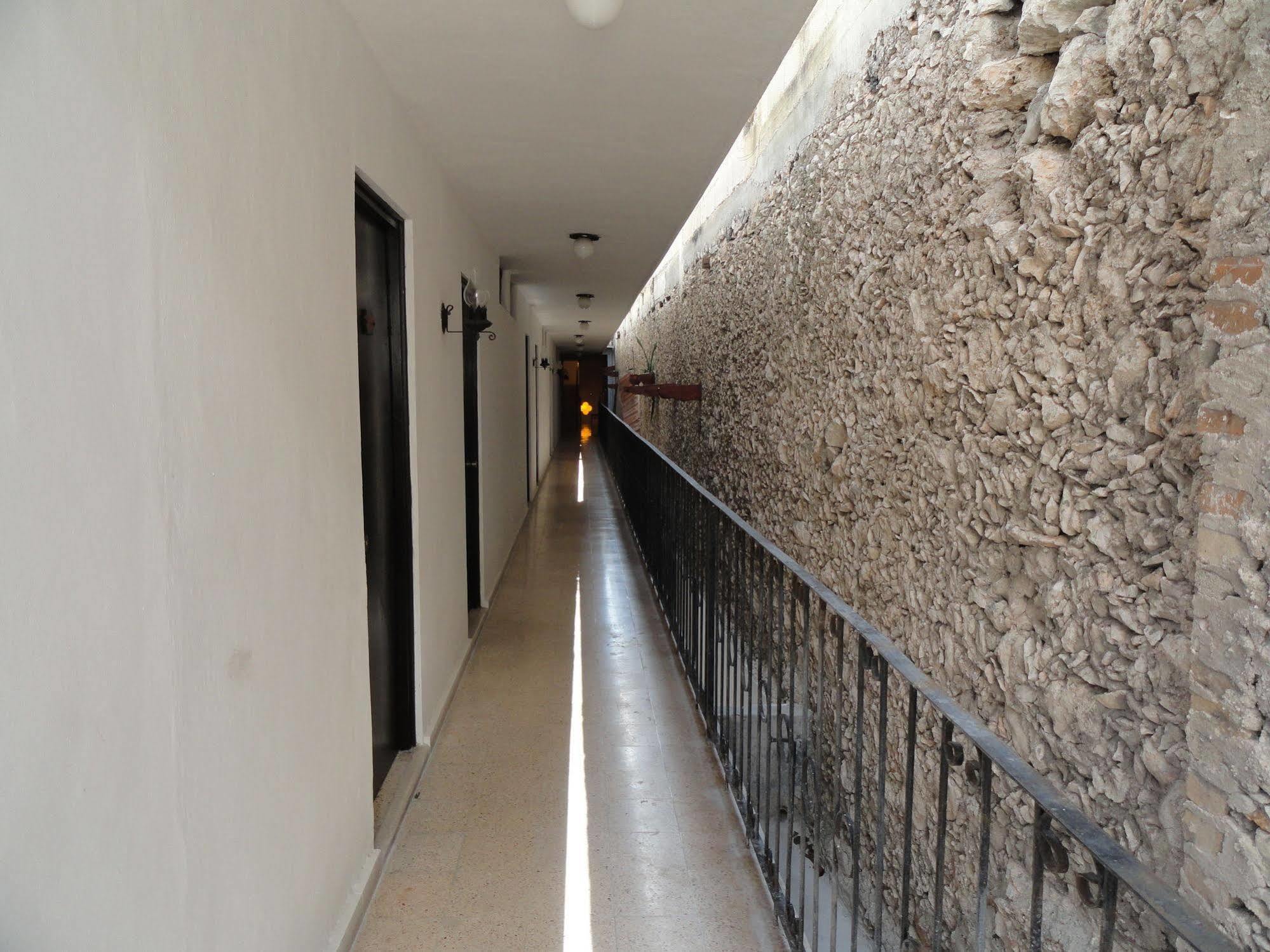 Hotel Las Dalias Inn Merida Exterior photo